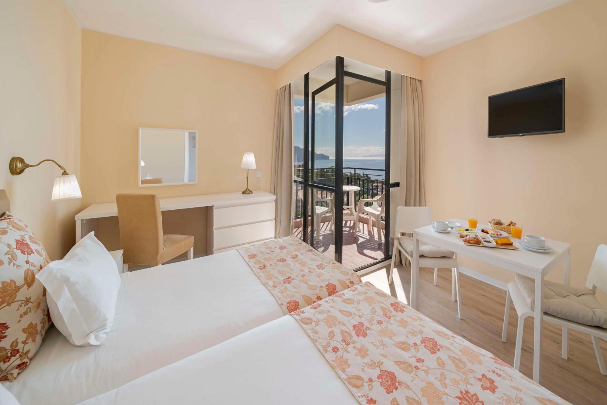 Dorisol Mimosa Studio Hotel Funchal  Exterior photo
